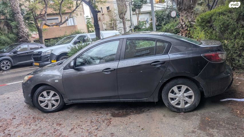 מודעת רכב מאזדה 3