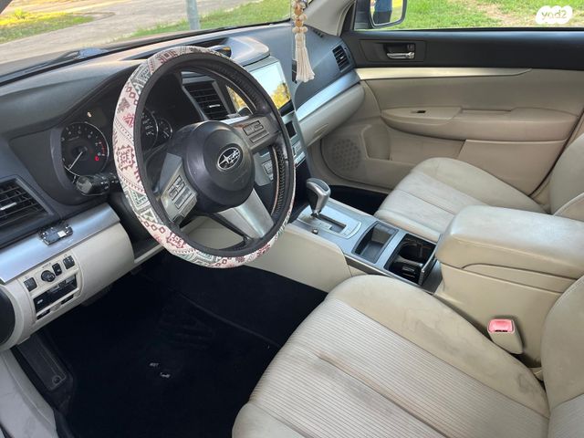 סובארו B4/לגאסי