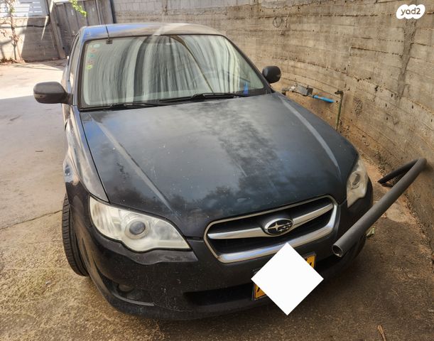 סובארו B4/לגאסי