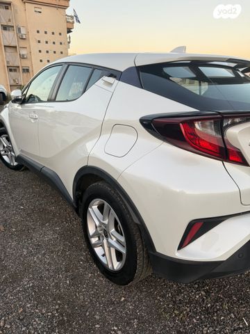 טויוטה C-HR