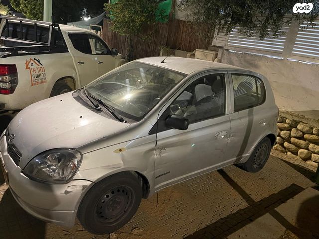 טויוטה יאריס