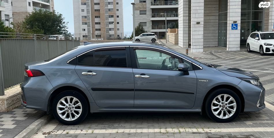 טויוטה קורולה