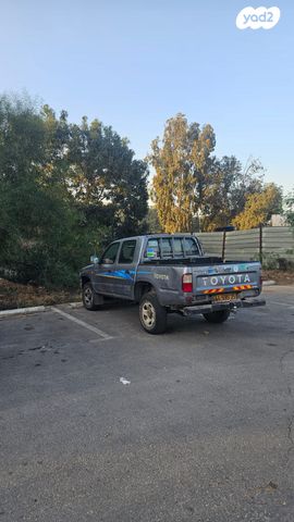 מודעת רכב טויוטה היילקס