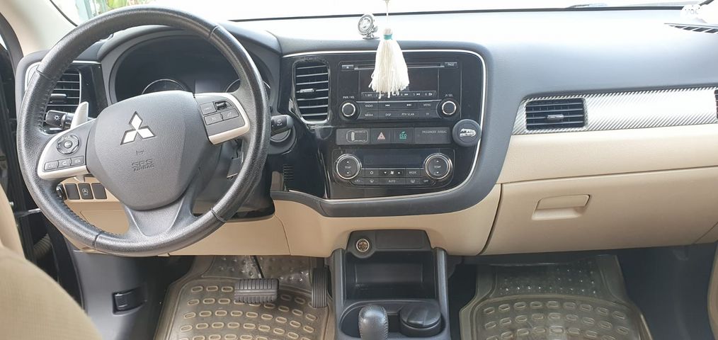 מודעת רכב מיצובישי אאוטלנדר