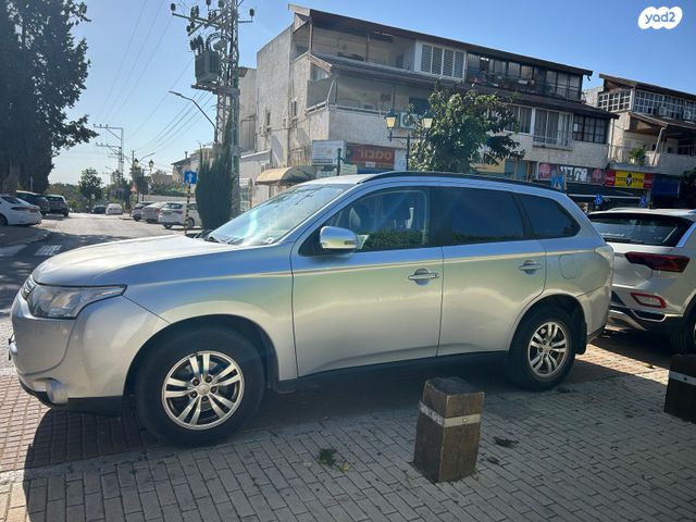 מיצובישי אאוטלנדר