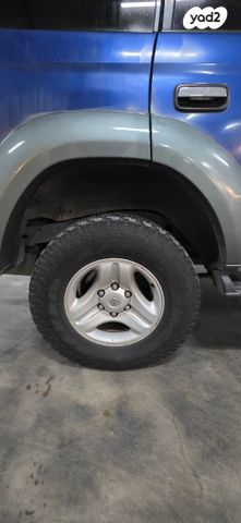 טויוטה לנד קרוזר