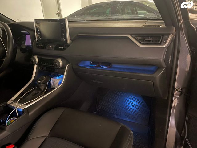 מודעת רכב טויוטה RAV4