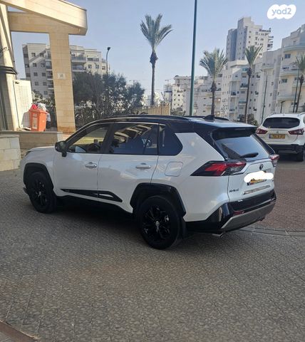 טויוטה RAV4