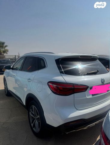 מודעת רכב אם ג'י EHS PHEV