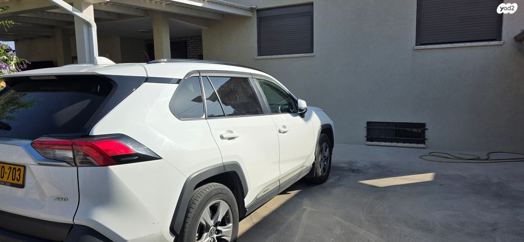 מודעת רכב טויוטה RAV4