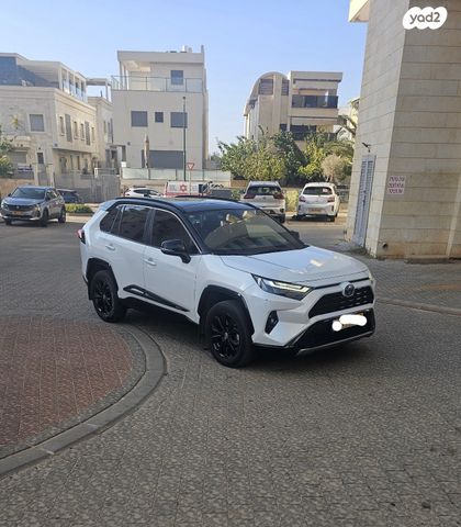 טויוטה RAV4