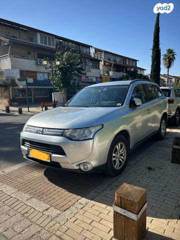 מיצובישי אאוטלנדר