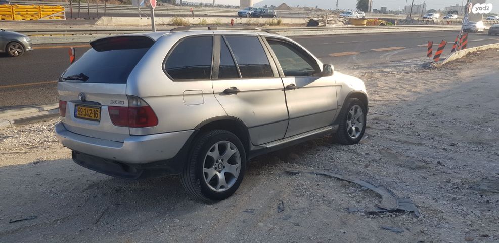 ב מ וו X5