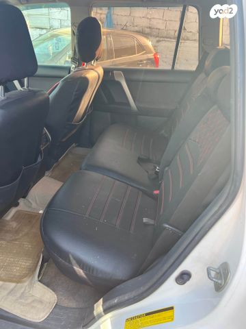 טויוטה לנד קרוזר