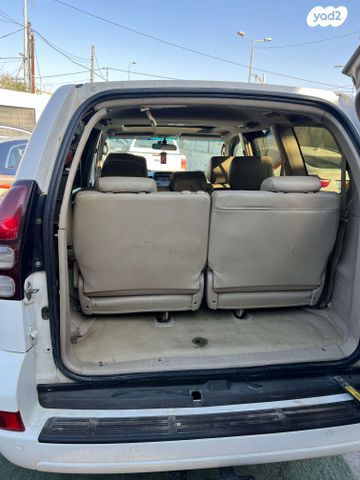 טויוטה לנד קרוזר