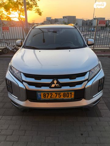 מודעת רכב מיצובישי ASX