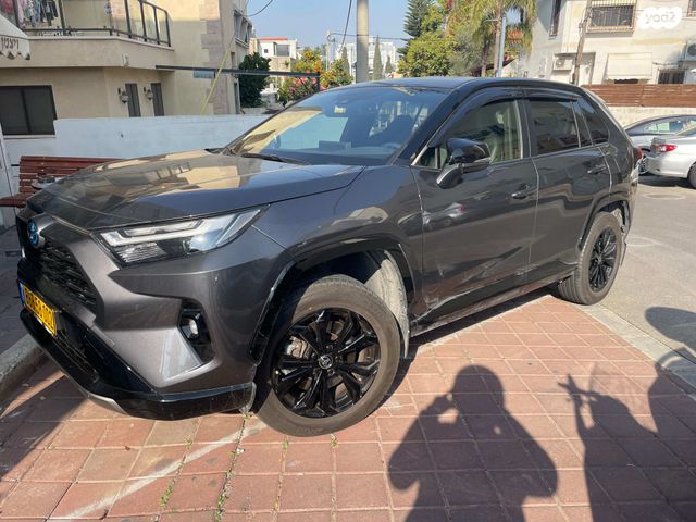 טויוטה RAV4