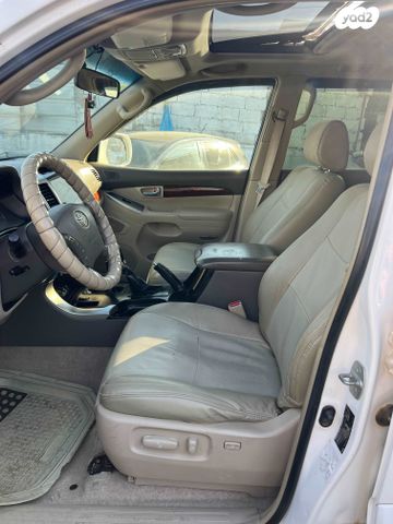 טויוטה לנד קרוזר