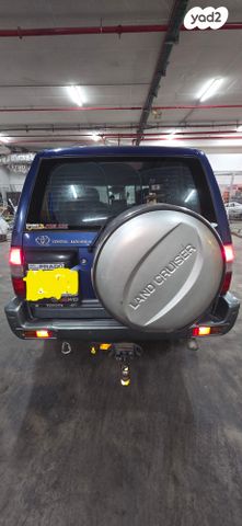 טויוטה לנד קרוזר