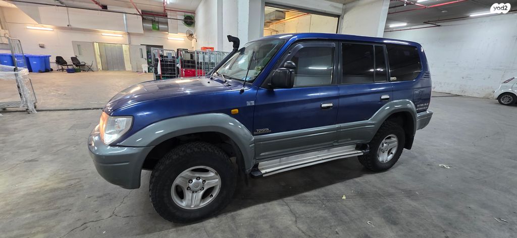 טויוטה לנד קרוזר