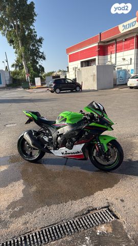 מודעת רכב קאוואסאקי נינג'ה ZX 10R