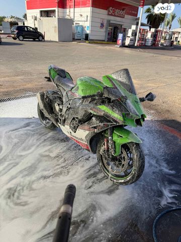 קאוואסאקי נינג'ה ZX 10R