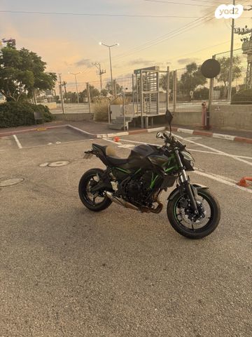 קאוואסאקי Z650 abs