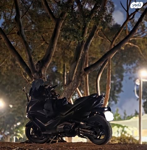 מודעת רכב קימקו AK 550