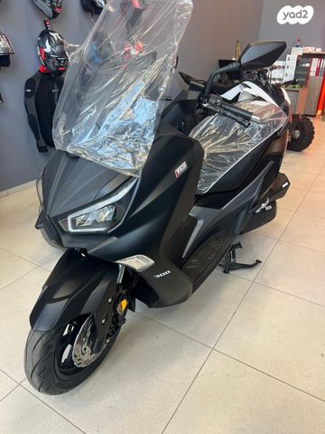 מודעת רכב סאן יאנג ג'וי-מקס Z-300