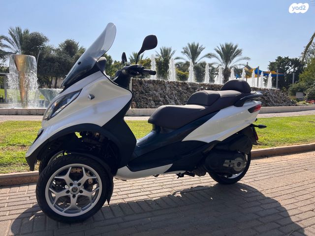 מודעת רכב פיאג'ו MP3 500