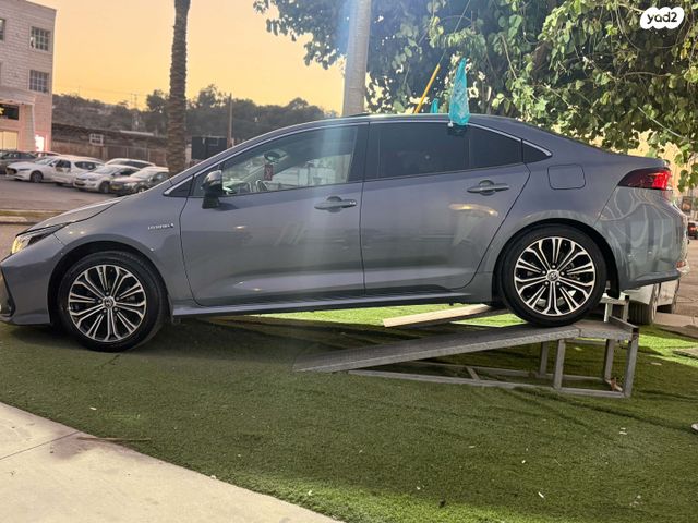 טויוטה קורולה