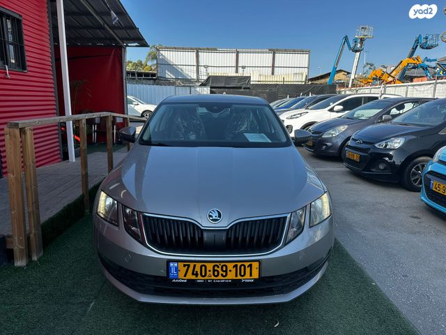 סקודה אוקטביה