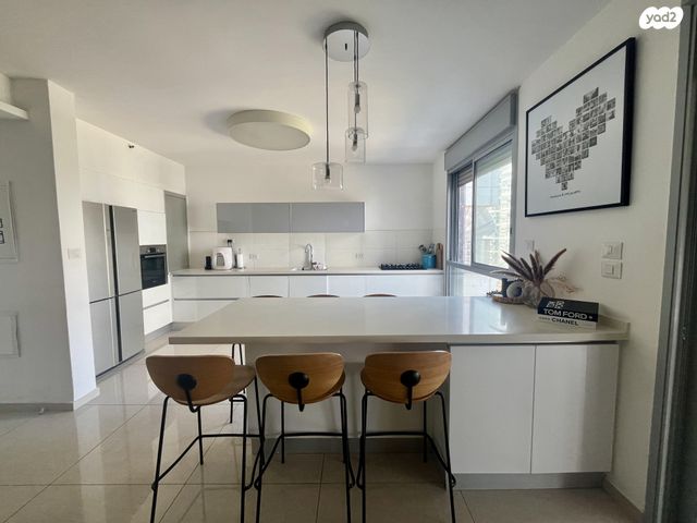 דירה, דגניה 6, ח-501, חולון