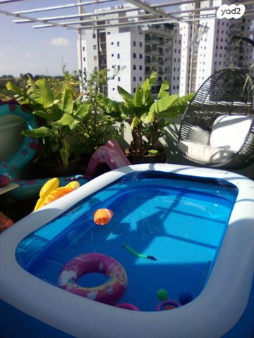 שדרות הרצל 28