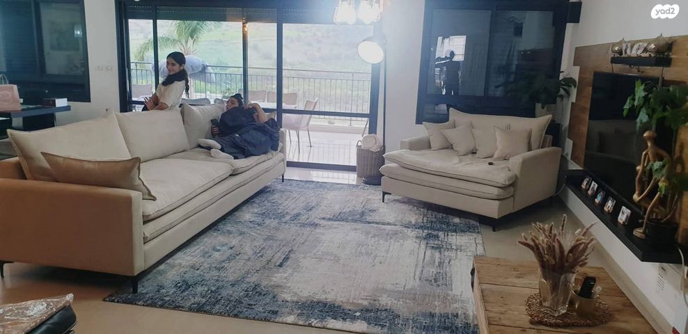 דו משפחתי, האמהות 7, שיכון עובדים, טבריה