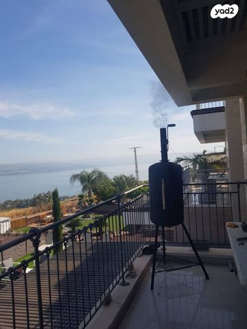 דו משפחתי, האמהות 7, שיכון עובדים, טבריה