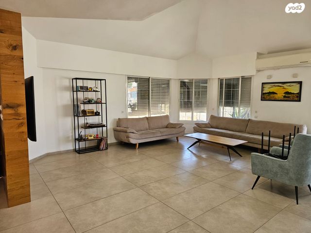 בית פרטי/ קוטג', מירון 16, קרית בנימין, קרית אתא