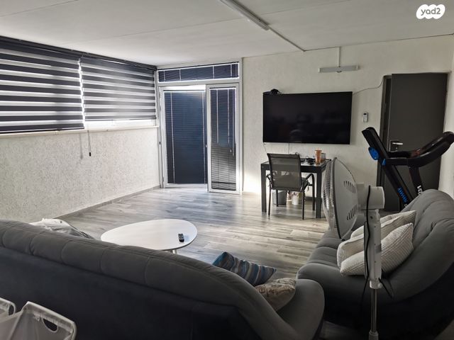 גג/ פנטהאוז, ביאליק 3, המושבה, גדרה