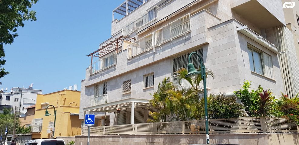 א.ד. גורדון 3