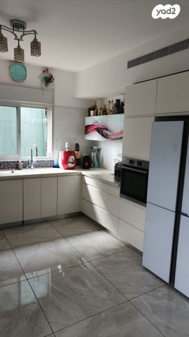 דירה, רמז 16, רמז, מערב ותיק, ראשון לציון