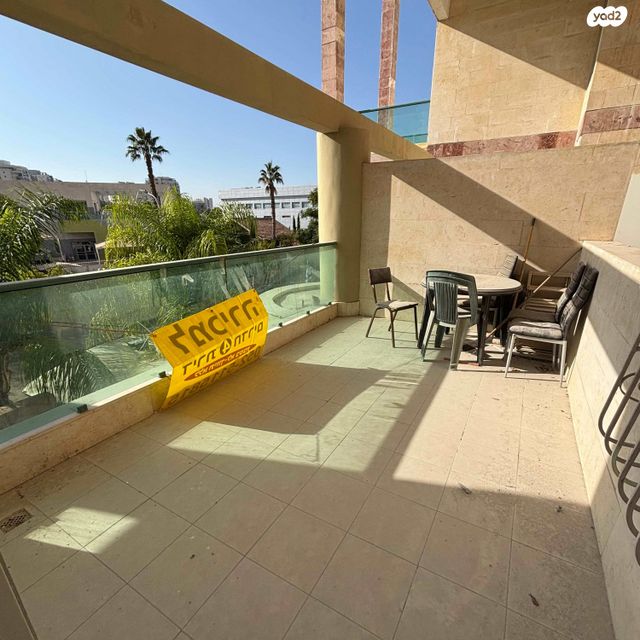 דירה, בנארי יצחק 8, רחובות החדשה, רחובות