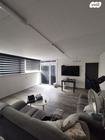 גג/ פנטהאוז, ביאליק 3, המושבה, גדרה