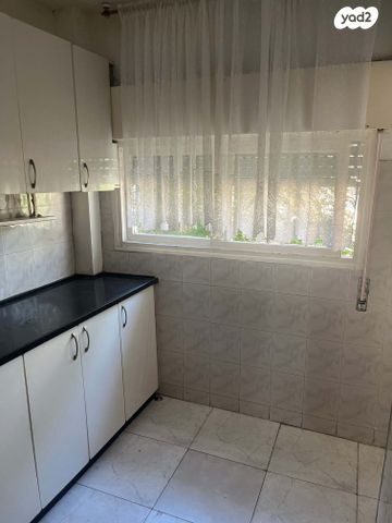 דירה, סמטת גדוד הפורצים 9, ז'בוטינסקי, אשקלון