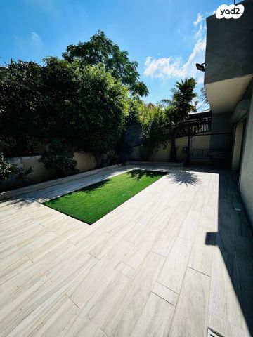 אסתר המלכה 4