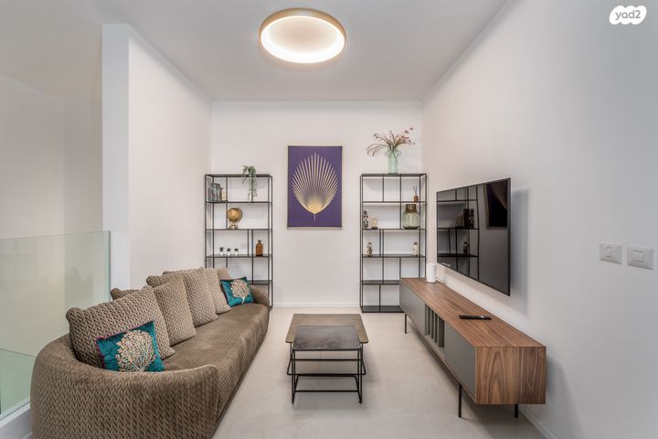 דופלקס, אסתר המלכה 60, האצטדיון, טבריה