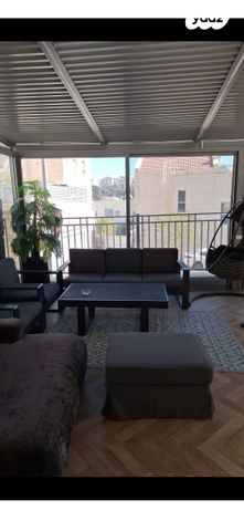 דירת גן, מאיר וייס 14, פסגת זאב, ירושלים