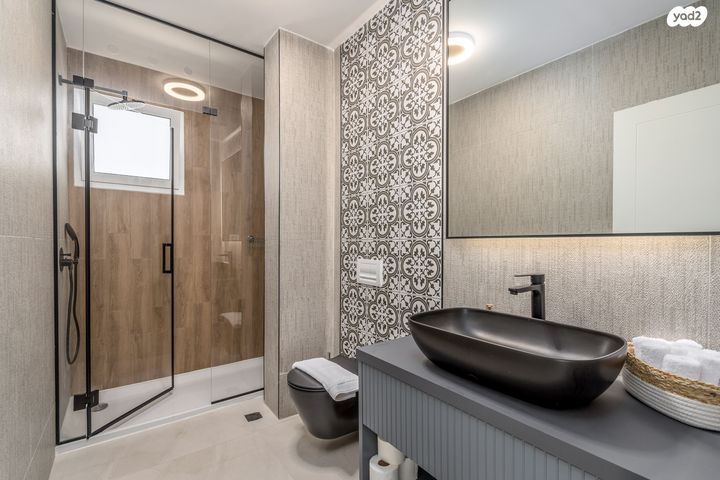 דופלקס, אסתר המלכה 60, האצטדיון, טבריה