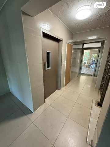 דירה, דרך ההגנה 122, נווה ברבור, כפר שלם מערב, תל אביב יפו