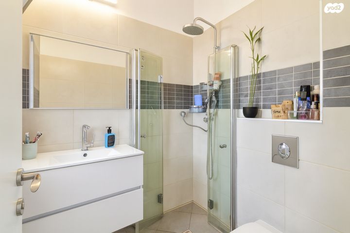 דירה, המפרש 10, נאות רבין, יבנה