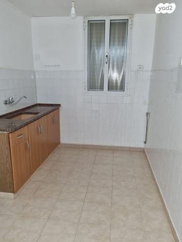 דו משפחתי, קיבוץ גלויות 77, יעקב מסיקה, אופקים